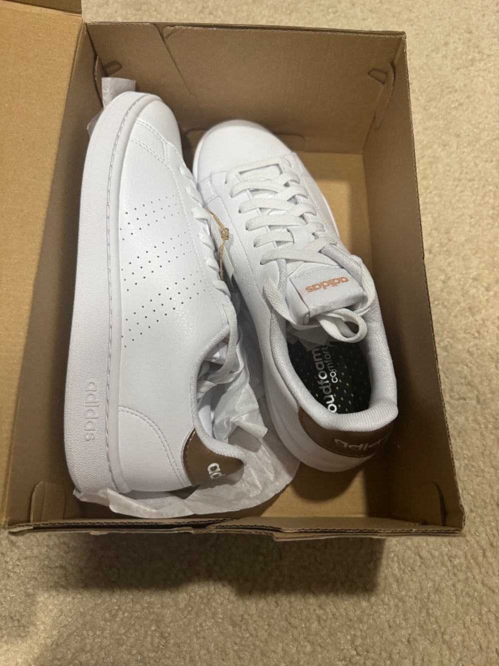 Adidas advantage tennis shoes